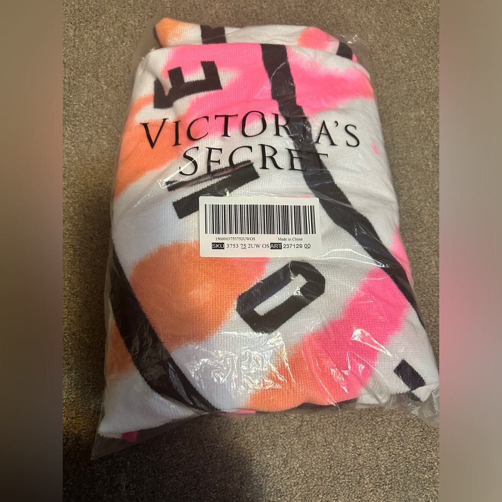 NEW Victoria's Secret PINK Tie Dye Large Round Beach Towel Pink & Orange 55”